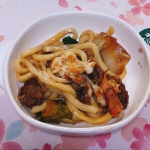 根菜チーズの焼きうどん